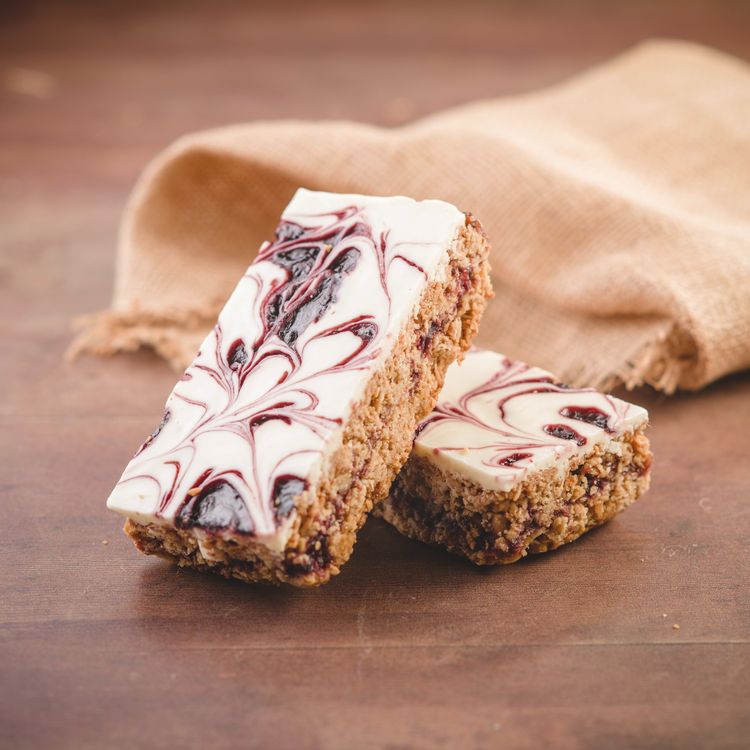 Apple &amp; Blackcurrant Half Flapjack