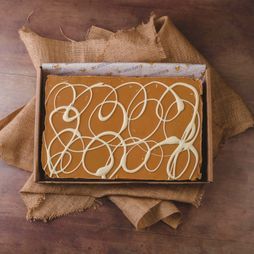 Clotted Cream Fudge Flapjack Tray
