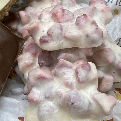 Strawberries &amp; Cream Clusters