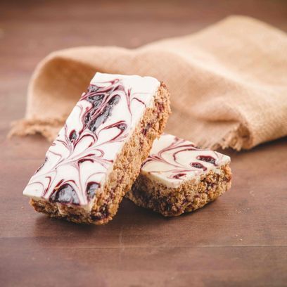 Apple &amp; Blackcurrant Flapjack Tray alternative
